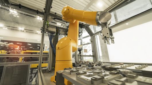  人工智能和机器人技术将创造5800万个新工作岗位